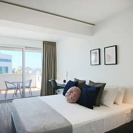 Phaedrus Living: Luxury 505 * Nicosia