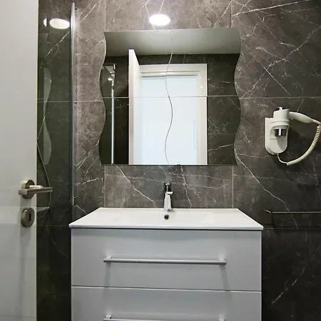 Phaedrus Living: Luxury 505 Nicosie