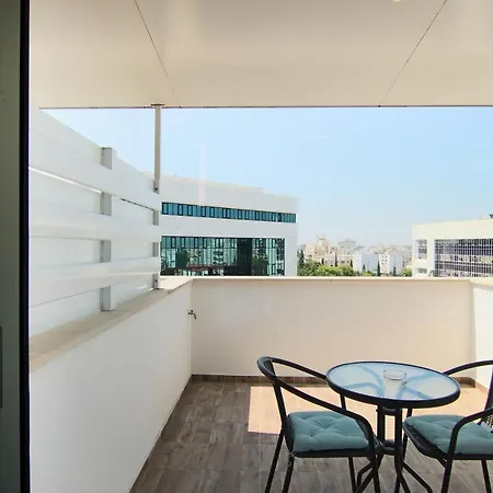 Apartment Phaedrus Living: Luxury 505 *